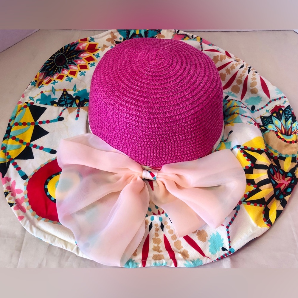 Wide Brim Straw Sun Hat with Pink Crown Pastel Bow Summer Beach Travel Accessory